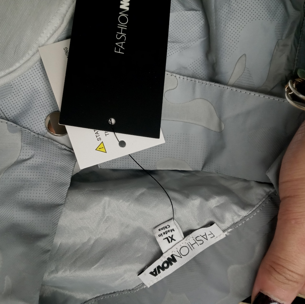 Fashion nova jacket NWT - Picture 4 of 11
